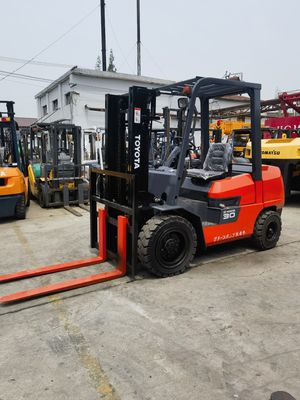 Toyota 7F30 8F30 para granjas ToyotaFDZN30 de segunda mano en buenas condiciones