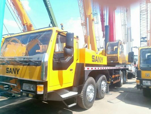 Grúa de camión SANY usada de 55 toneladas con válvula hidráulica original en buenas condiciones de funcionamiento