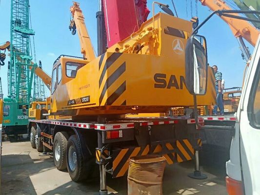 Grúa de camión SANY usada de 55 toneladas con válvula hidráulica original en buenas condiciones de funcionamiento