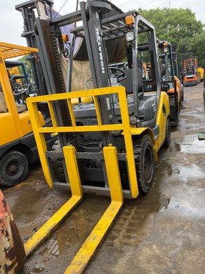 4300 KG Peso usado Komatsu FD30 carretilla elevadora para Japón FD30 FD50 FD70 FD100 FD150 FD200