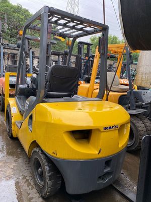 Ponga su tienda de alimentos en movimiento con la carretilla elevadora diesel Komatsu FD30 de 3 toneladas FD25 FD40 FD50