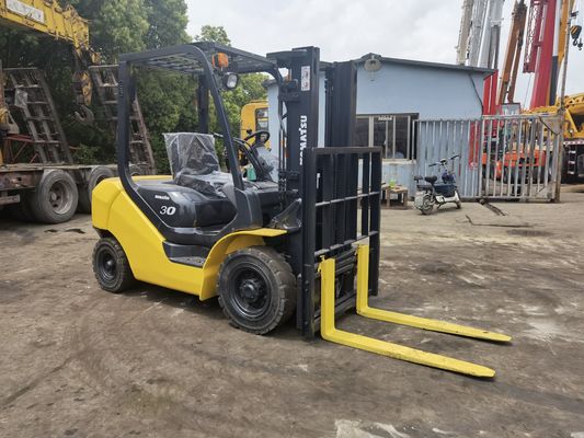 Fuente de alimentación manual 3 toneladas Komatsu FD30 elevadora elevadora para operaciones de almacén sin problemas