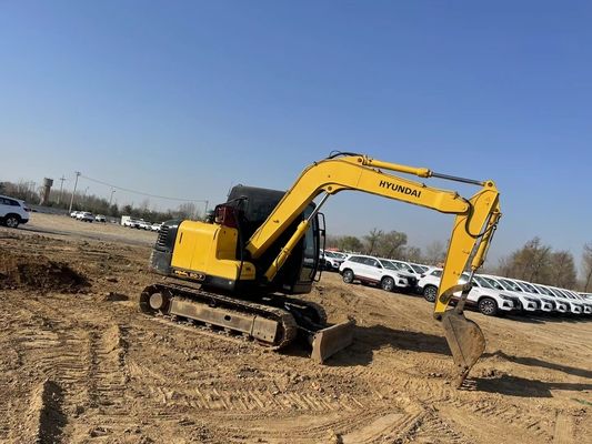 Excavadora Hyundai 80 de segunda mano en buen estado con cilindro hidráulico original