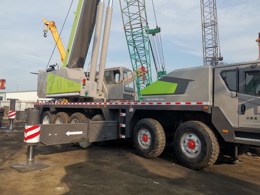 Fabricado ZTC1500 150 toneladas de remolque pesado grúa de camión telescópico con max. altura de elevación 42m