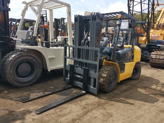 4000 kg de peso Pequeña carretilla elevadora diesel en Japón Komatsu FD30 FD40 FD50 3 toneladas 4 toneladas 5 toneladas