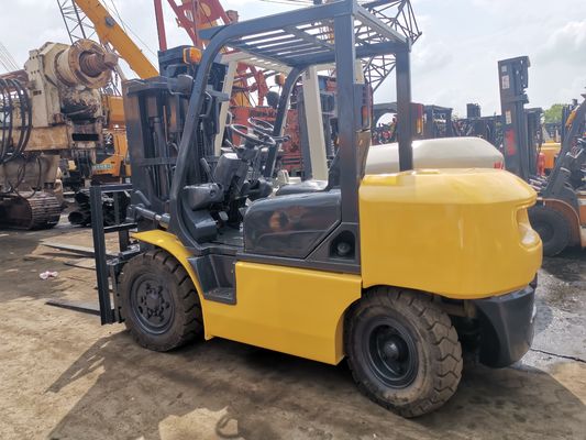 4000 kg de peso Pequeña carretilla elevadora diesel en Japón Komatsu FD30 FD40 FD50 3 toneladas 4 toneladas 5 toneladas