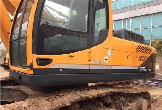 Hyundai 335LC-9 de segunda mano Excavadora 4m3 Capacidad de cubo y válvula hidráulica original