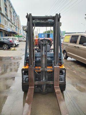 Ancho de horquilla de rutina Toyota Diésel carretilla elevadora de 4 toneladas con altura de elevación de 6 m y motor japonés