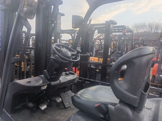 2.5 toneladas Toyota Forklift FD30 para el manejo de materiales Año 2012