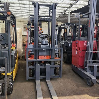 18000 kg Peso Naranja Pequeña carretilla elevadora con 3 etapas de desplazamiento lateral del mástil y rendimiento