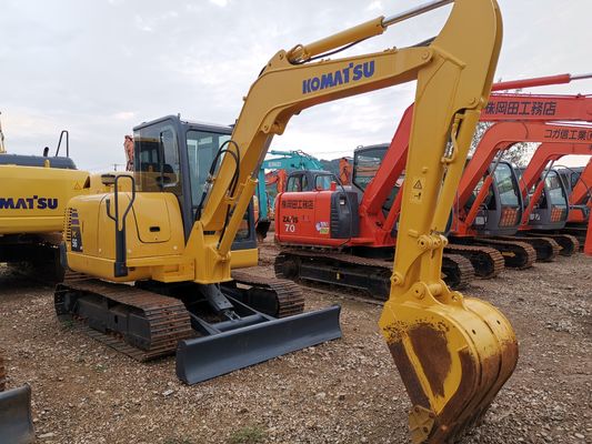 Horas bajas Komatsu Pc56-7 Excavadora usada en Shanghai con y original válvula hidráulica