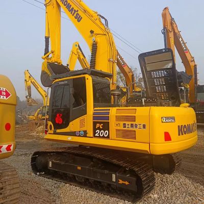 El motor original es el excavador Komatsu PC220-8 PC200-8 PC210-7 PC120 PC60 Excavador de rastreo