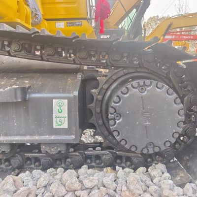 El motor original es el excavador Komatsu PC220-8 PC200-8 PC210-7 PC120 PC60 Excavador de rastreo