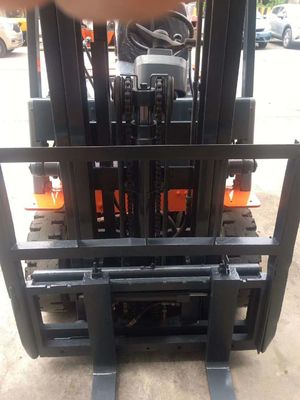1800 kg HELI CPCD18 de 1.8 toneladas Usada carretilla elevadora diésel con cambio lateral en excelente estado