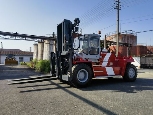 Camioneta elevadora Kalmar de 25 toneladas de uso con cambio lateral y motor diesel de 3 mástiles