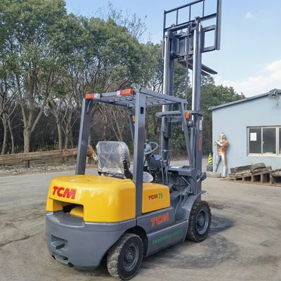 2.5 toneladas de montacargas TCM FD25T5 2.5 toneladas de montacargas usadas con dimensiones generales estándar