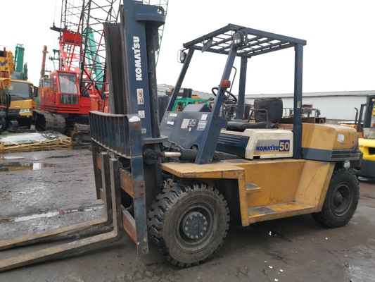 Camioneta elevadora de 5 t Komatsu con cilindro 1200 mm Largo del tenedor 2.7*1.2*2.1m Dimensiones generales