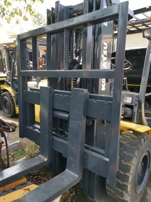 Equipos esenciales de las imprentas Komatsu FD50-7 5 toneladas carretillas elevadoras de Japón
