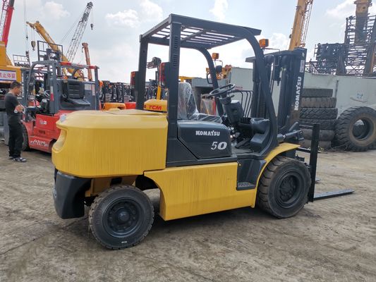 Fuente de alimentación manual Japón Komatsu FD50 carretilla elevadora de 5 toneladas con cambio lateral de 3 etapas 2 etapas