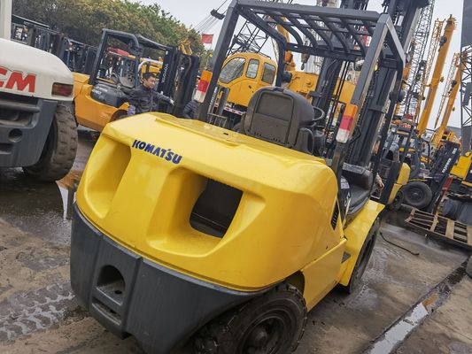 Camiones de montacargas diésel Komatsu de 5 toneladas usados FD50-10 FD50-7 Camiones de montacargas con mástil de 2 etapas