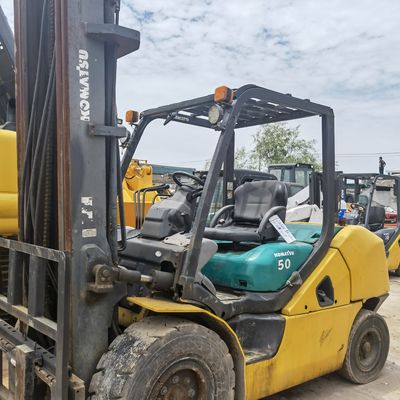 Camioneta elevadora de 5 toneladas Komatsu FD50-10 FD50-7 FD50 con fuente de alimentación manual y en buen estado
