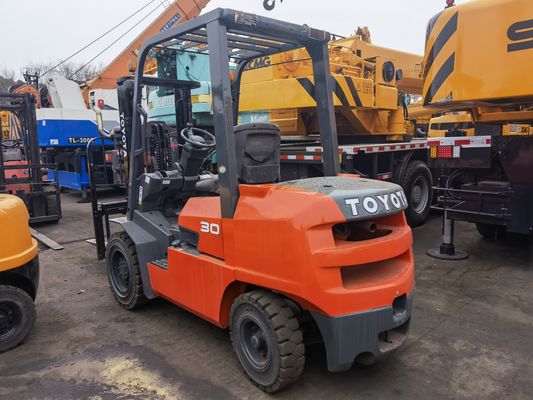 Precio asequible Toyota FD30 Usado carretilla elevadora de 3 toneladas con cilindro medio y ancho de horquilla rutina