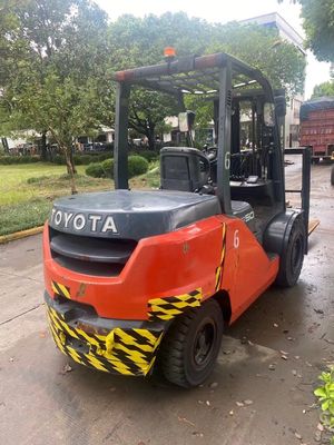 Fuerte motor de gasolina Toyota 5 toneladas diésel carretilla elevadora con motor de Japón