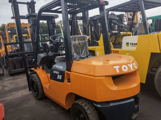 Toyota 3.5 toneladas usadas FD35 Diésel carretilla elevadora en Shanghai patio con 3500 kg de ancho de horquilla