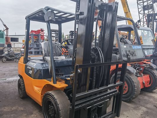 Toyota 3.5 toneladas usadas FD35 Diésel carretilla elevadora en Shanghai patio con 3500 kg de ancho de horquilla