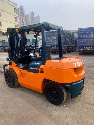 Usado Toyota FD40.4 toneladas carretilla elevadora con 2 etapas mástil 3m 4meters 4.5m Peso KG 4000 kg