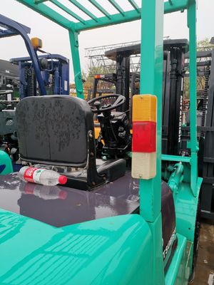 Camión elevador diésel de 2,5 toneladas con motor Mitsubishi o Isuzu Garantiza el máximo rendimiento