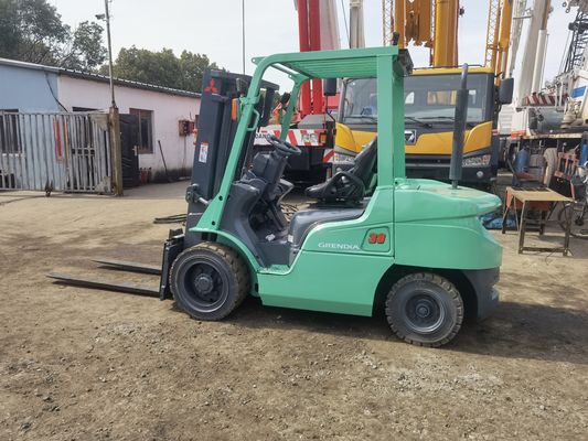 Condiciones de trabajo estables Mitsubishi de segunda mano 3 toneladas FD30 carretilla elevadora con 180 mm de ancho de horquilla