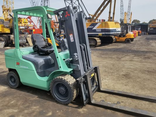 Se utiliza Mitsubishi 3 toneladas FD50 FD70 FD250 FD300 Diésel carretilla elevadora con ancho de horquilla de 180 mm
