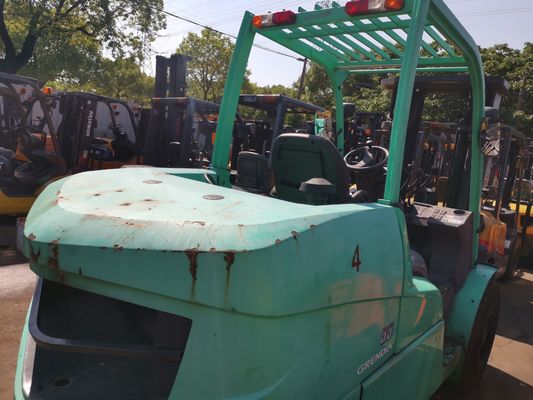 5.5 toneladas MITSUBISHI diesel carretilla elevadora con 180 mm de ancho de horquilla de Japón en buenas condiciones