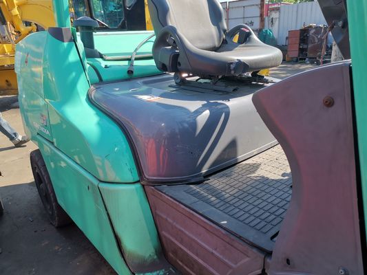 5.5 toneladas MITSUBISHI diesel carretilla elevadora con 180 mm de ancho de horquilla de Japón en buenas condiciones
