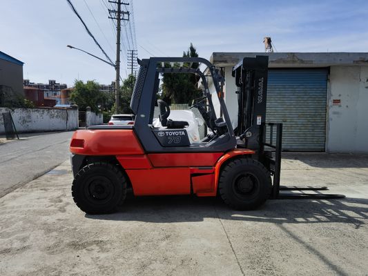 7 toneladas de carretilla elevadora diésel con certificación de la EPA y Toyota ISUZU Motor longitud de horquilla de rutina