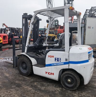 Camioneta elevadora diésel TCM de 2,5 toneladas usada FD25 con motor diésel de núcleo en dimensiones de rutina