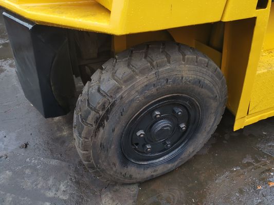 Camioneta elevadora TCM FD70Z8 usada con dientes automáticos y fuente de energía del motor diésel en Shanghai