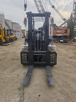 Camión elevador de 5 toneladas TCM FD50 de segunda mano con motor diesel de bajo consumo de combustible