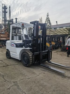 Camión elevador de 5 toneladas TCM FD50 de segunda mano con motor diesel de bajo consumo de combustible