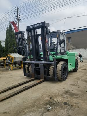 Shanghai Venta Mitsubishi FD120 carretilla elevadora en buenas condiciones para la industria de alimentos y bebidas