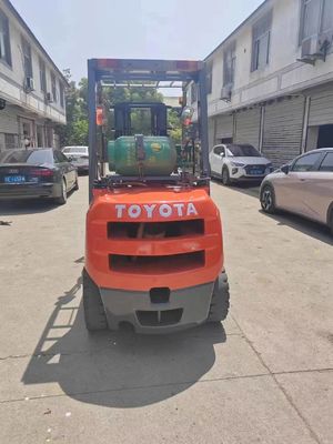 Camioneta elevadora Toyota de 3 t con cambio lateral y cilindro FDZN30 LP Motor de gas Komatsu TCM Misubishi
