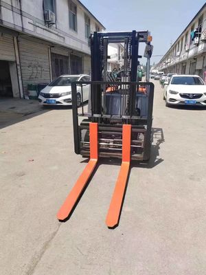 Camioneta elevadora Toyota de 3 t con cambio lateral y cilindro FDZN30 LP Motor de gas Komatsu TCM Misubishi