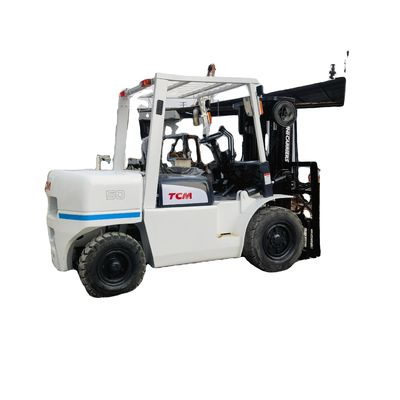 Potente motor diesel de 5 toneladas TCM de 3 etapas 4.5m FD100 DF50 FD70 carretilla elevadora usada en Japón