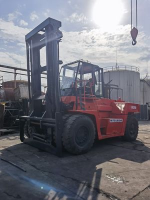 Experimenta un rendimiento superior con una carretilla elevadora diesel Mitsubishi FD250 de 25 toneladas usada