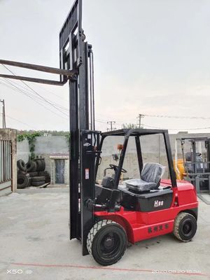 Carrera elevadora Hangcha H30 de 3 toneladas para talleres de reparación de maquinaria