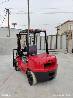 Carrera elevadora Hangcha H30 de 3 toneladas para talleres de reparación de maquinaria