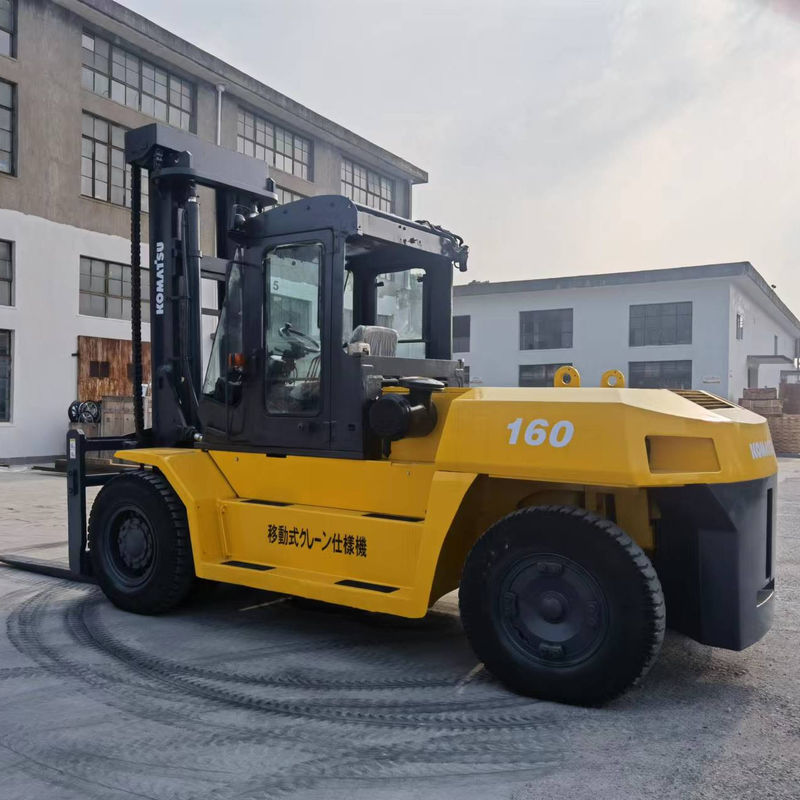 Komatsu FD160 de segunda mano con fuente de energía del motor diesel y longitud de tenedor de 1150 mm