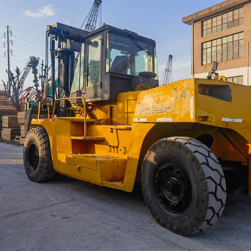 Japón fabricó TCM FD250 25 toneladas de diésel usado elevadora elevadora para la manipulación de materiales