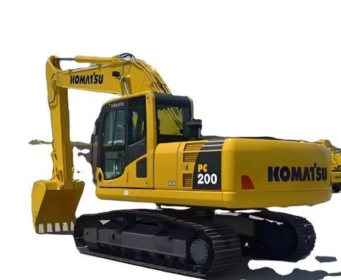 El motor original es el excavador Komatsu PC220-8 PC200-8 PC210-7 PC120 PC60 Excavador de rastreo